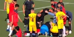 وفاة
      لاعب
      في
      الدوري
      الجزائري
      بعد
      تدخل
      عنيف
      من
      المنافس