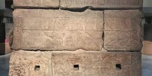 المتحف
      المصري
      بالتحرير
      يعرض
      نموذجا
      فريدا
      لمذبح
      من
      الحجر
      الرملي