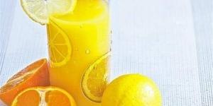 مشروب
      الليمون
      بالبرتقال،
      منعش
      على
      الإفطار
      ويقوي
      المناعة