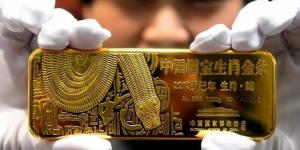 الذهب
      يحلق
      عالميًا
      عند
      2257
      دولار
      للأوقية