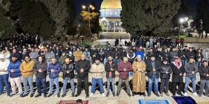 توافد
      الفلسطينيين
      لأداء
      صلاتي
      العشاء
      والتراويح
      في
      المسجد
      الأقصى
      المبارك
      (فيديو)