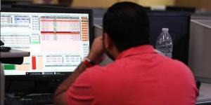 ارتفاع
      مفاجئ
      لمؤشر
      البورصة
      الرئيسي،
      وخبير:
      مستثمرو
      مصر
      كلمة
      السر