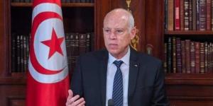الرئيس
      التونسي
      يعلن
      نيته
      الترشح
      لفترة
      رئاسية
      ثانية