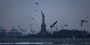 لحظة
      اهتزاز
      تمثال
      الحرية
      بسبب
      زلزال
      نيويورك
      (فيديو)