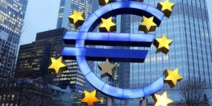 اقتصادي:
      تباين
      السياسة
      النقدية
      بين
      الفيدرالي
      والأوروبي
      يضر
      بمنطقة
      اليورو