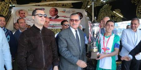 محافظ
      كفرالشيخ
      يشهد
      فعاليات
      نهائي
      دوري
      مراكز
      الشباب
      لكرة
      القدم
      في
      نسخته
      العاشرة
      (صور)
