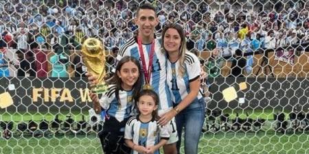 مدرب
      بنفكيا:
      تهديد
      دي
      ماريا
      وعائلته
      بالأرجنتين
      كارثة