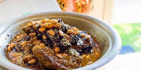 طريقة
      عمل
      طاجن
      اللحم
      المغربى
      بالبرقوق،
      أكلة
      لذيذة
      ومميزة
      على
      الإفطار