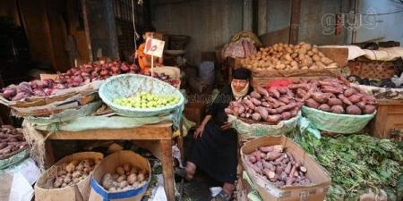 أسعار
      الخضراوات
      اليوم،
      الطماطم
      تسجل
      3
      جنيهات
      في
      سوق
      العبور