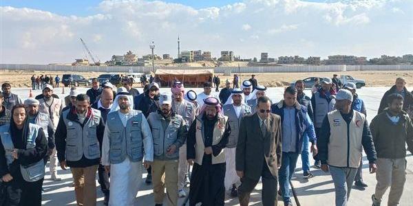 محافظ شمال سيناء يستقبل سفينة المساعدات الإماراتية بميناء العريش