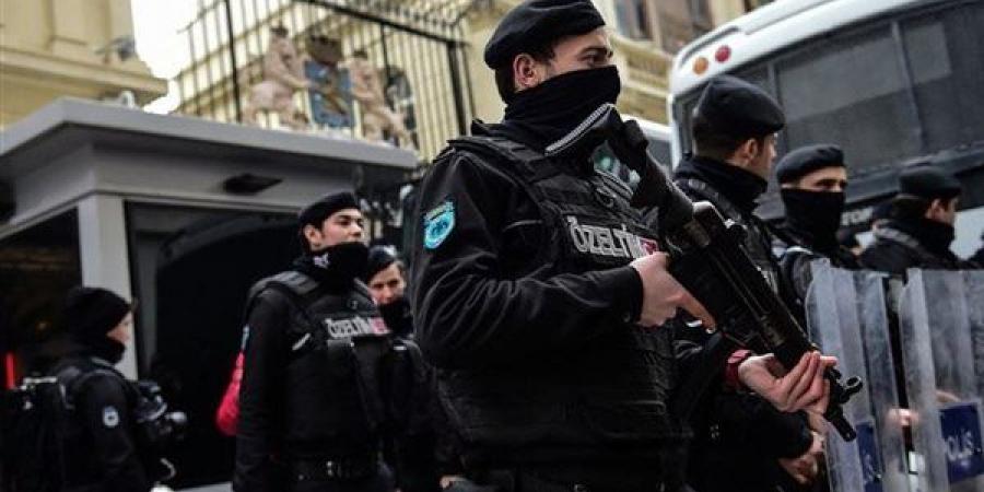 اعتقال
      147
      مشتبها
      بانتمائهم
      لتنظيم
      داعش
      الإرهابي
      في
      تركيا