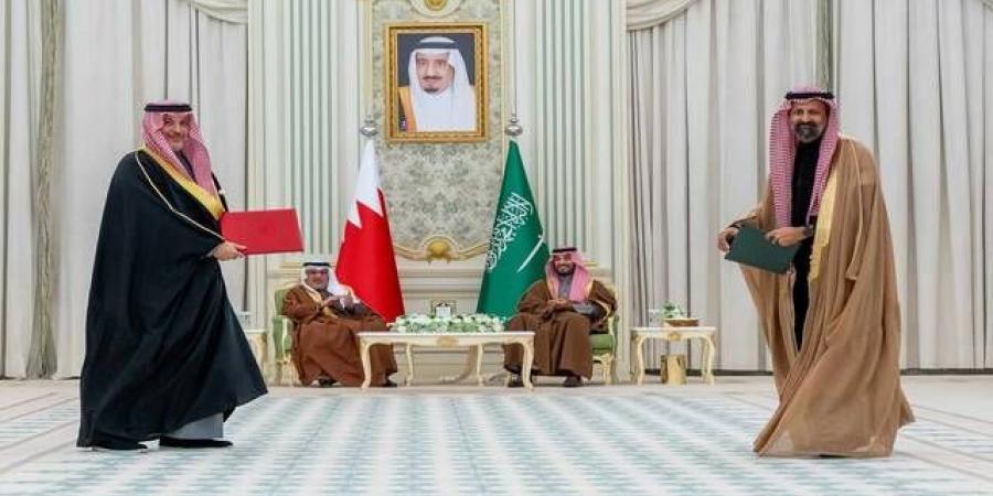 بورصة
      البحرين
      توقع
      اتفاقية
      تعاون
      مع
      مجموعة
      "تداول"
      السعودية