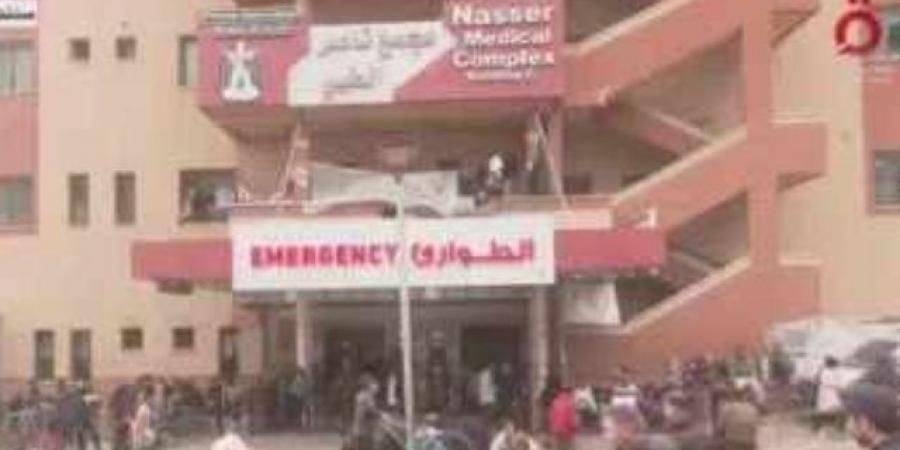 الصحة الفلسطينية: جيش الاحتلال دمر سيارتى إسعاف بمجمع ناصر الطبى