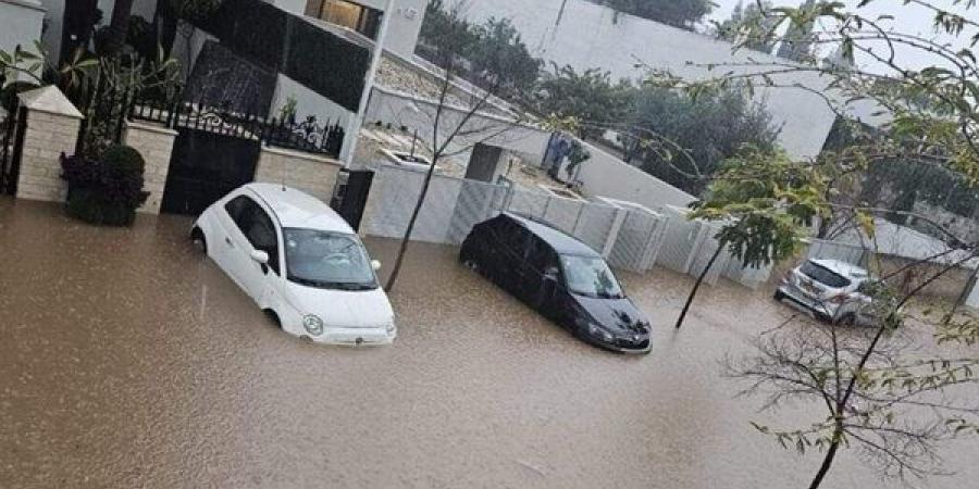 فيضانات
      عارمة
      تضرب
      مدينة
      نتانيا
      بالأراضي
      الفلسطينية
      المحتلة
