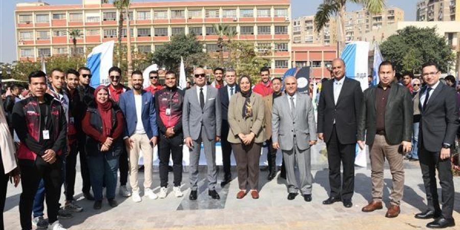 رئيس
      جامعة
      عين
      شمس
      يفتتح
      مهرجان
      الأسر
      الطلابية