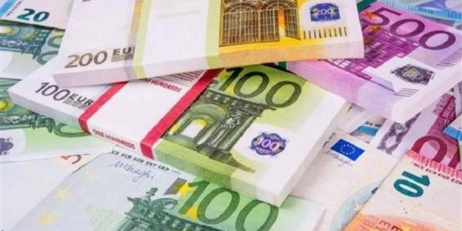 سعر
      اليورو
      مقابل
      الجنيه
      المصري
      بداية
      تعاملات
      اليوم
      الأحد
      18-2-2024