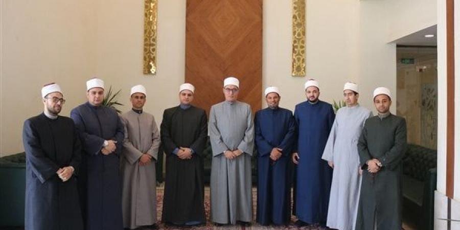 تفاصيل
      قوافل
      مجمع
      البحوث
      الإسلامية
      لـ
      جنوب
      سيناء
      ومرسى
      مطروح