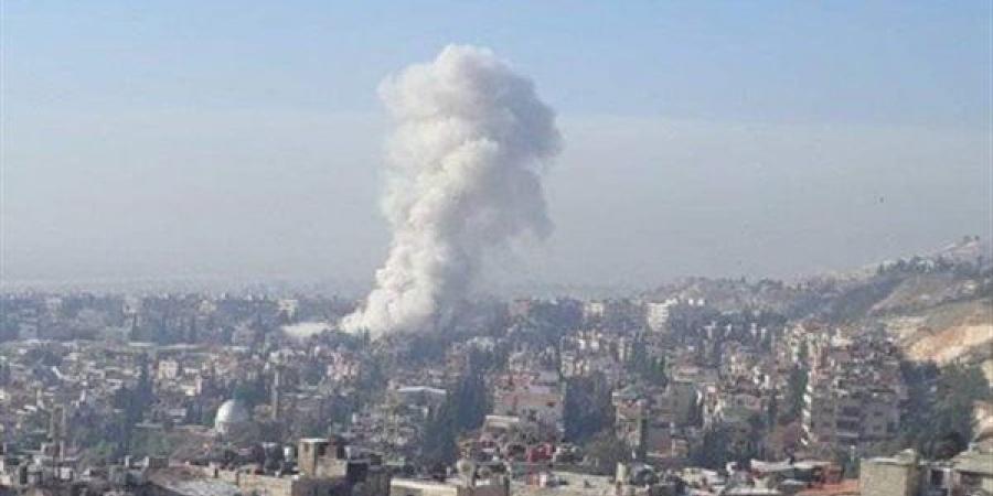مقتل
      وإصابة
      5
      أشخاص
      في
      غارة
      إسرائيلية
      على
      لبنان