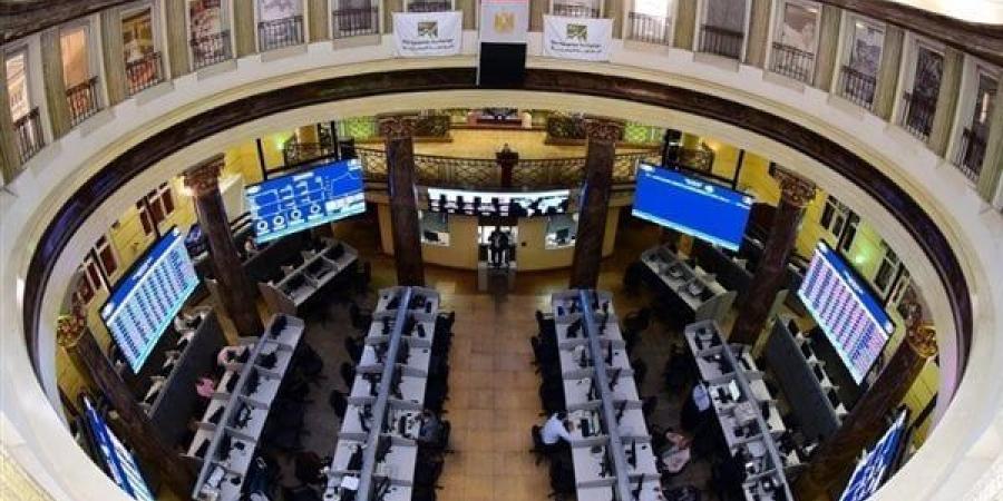 87.6
      %
      صافي
      تعاملات
      المصريين
      بالبورصة
      خلال
      تداولات
      الأسبوع
