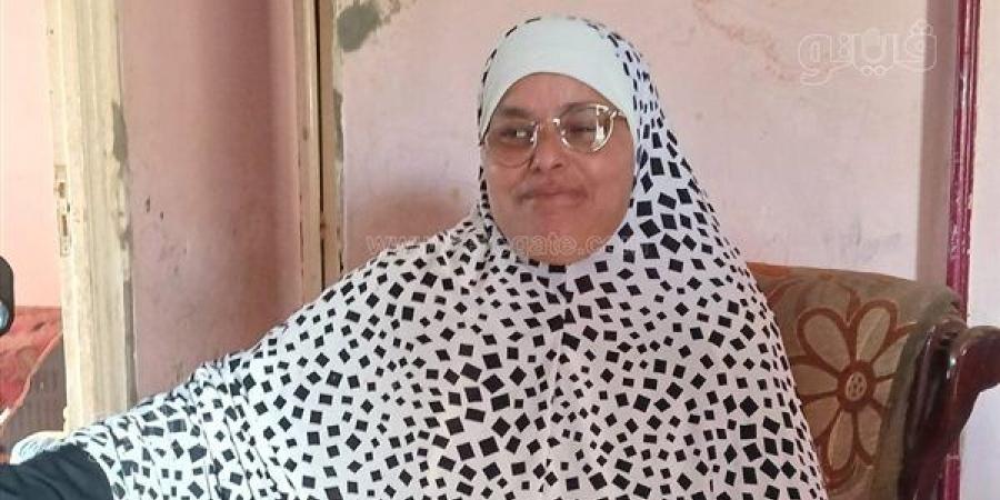 كانت
      طايرة
      من
      الفرح،
      فيتو
      تلتقي
      بالأم
      المثالية
      في
      محافظة
      المنيا
      (فيديو
      وصور)