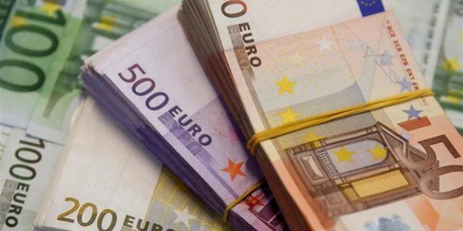 سعر
      اليورو
      أمام
      الجنيه
      المصري
      بالبنك
      المركزي
      بداية
      تعاملات
      اليوم
      الأربعاء
      20
      -
      3
      -
      2024