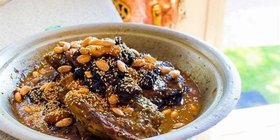 طريقة
      عمل
      طاجن
      اللحم
      المغربى
      بالبرقوق،
      أكلة
      لذيذة
      ومميزة
      على
      الإفطار
