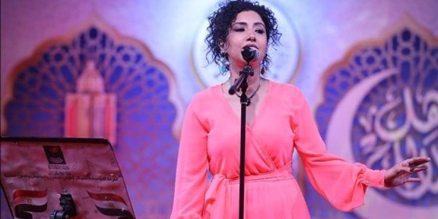 فاطمة
      عادل
      تشدو
      بأغاني
      التراث
      الشعبي
      على
      مسرح
      ساحة
      الهناجر
      (صور)
