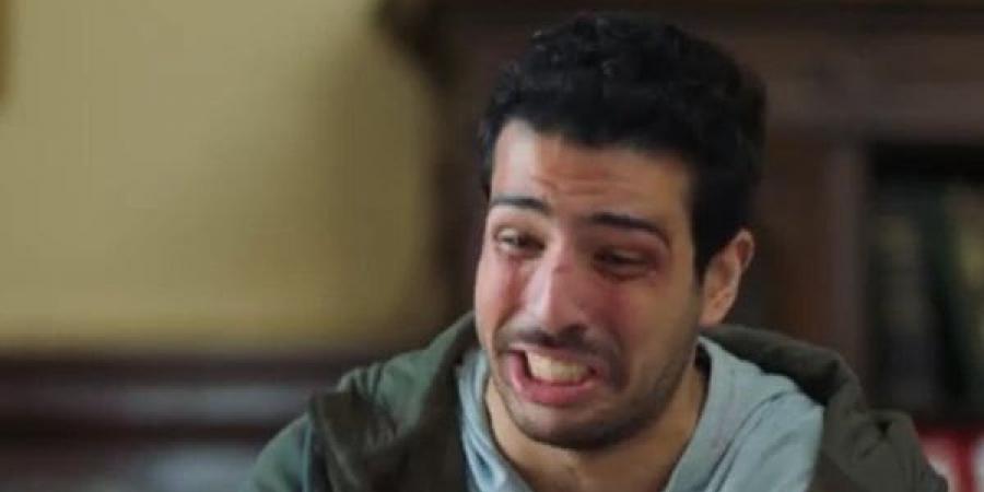 انتحار
      إبراهيم
      شقيق
      حسن
      الرداد
      في
      الحلقة
      21
      من
      مسلسل
      محارب
