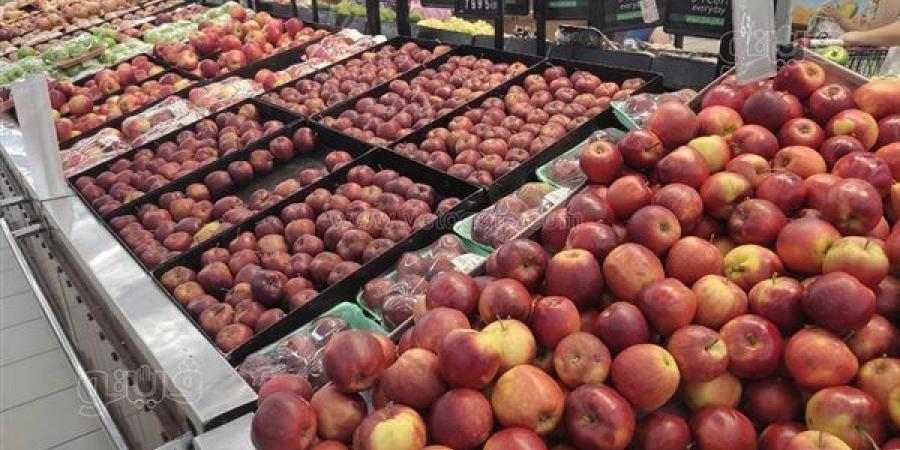 أسعار
      الفاكهة
      اليوم،
      التفاح
      يرتفع
      15
      جنيهًا
      في
      سوق
      العبور