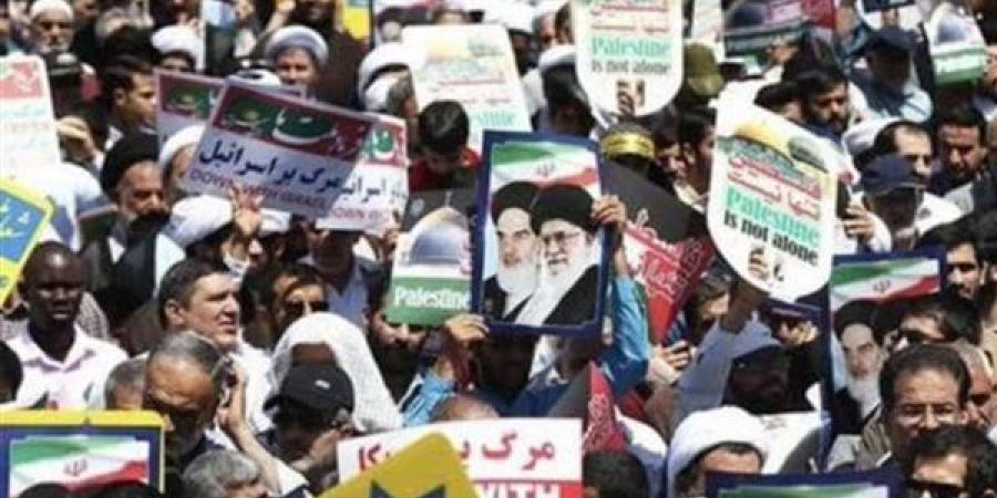 مسيرات
      حاشدة
      في
      إيران
      بمناسبة
      يوم
      القدس
      العالمي