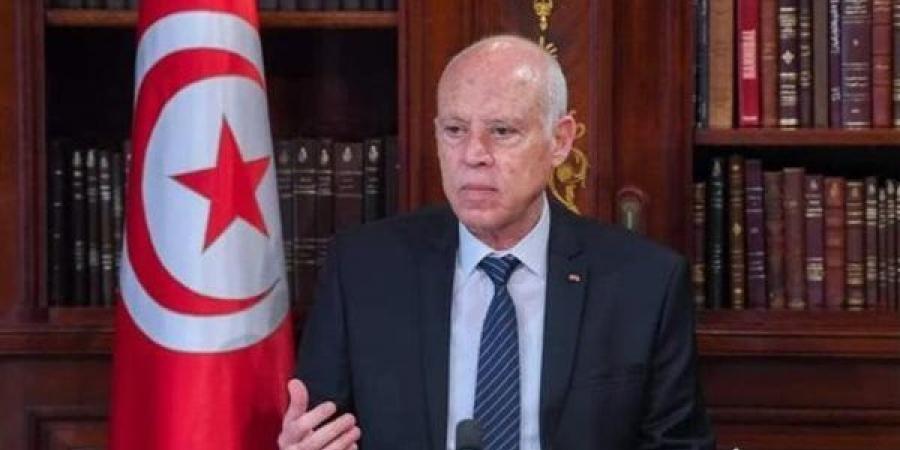 الرئيس
      التونسي
      يعلن
      نيته
      الترشح
      لفترة
      رئاسية
      ثانية